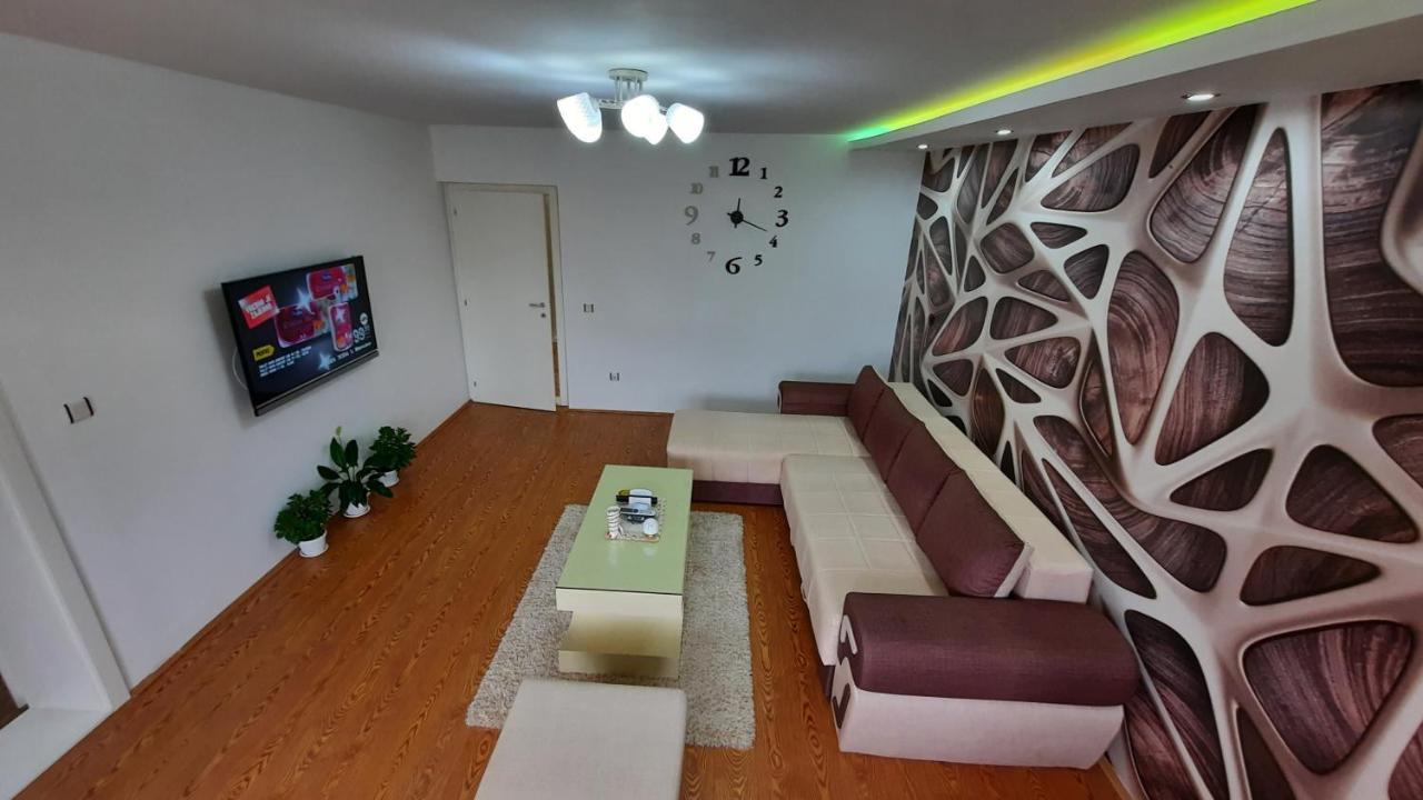 Ferienwohnung Exclusive Paraćin Exterior foto