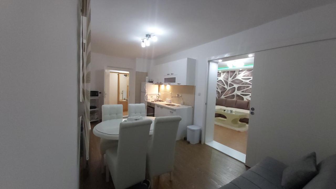 Ferienwohnung Exclusive Paraćin Exterior foto