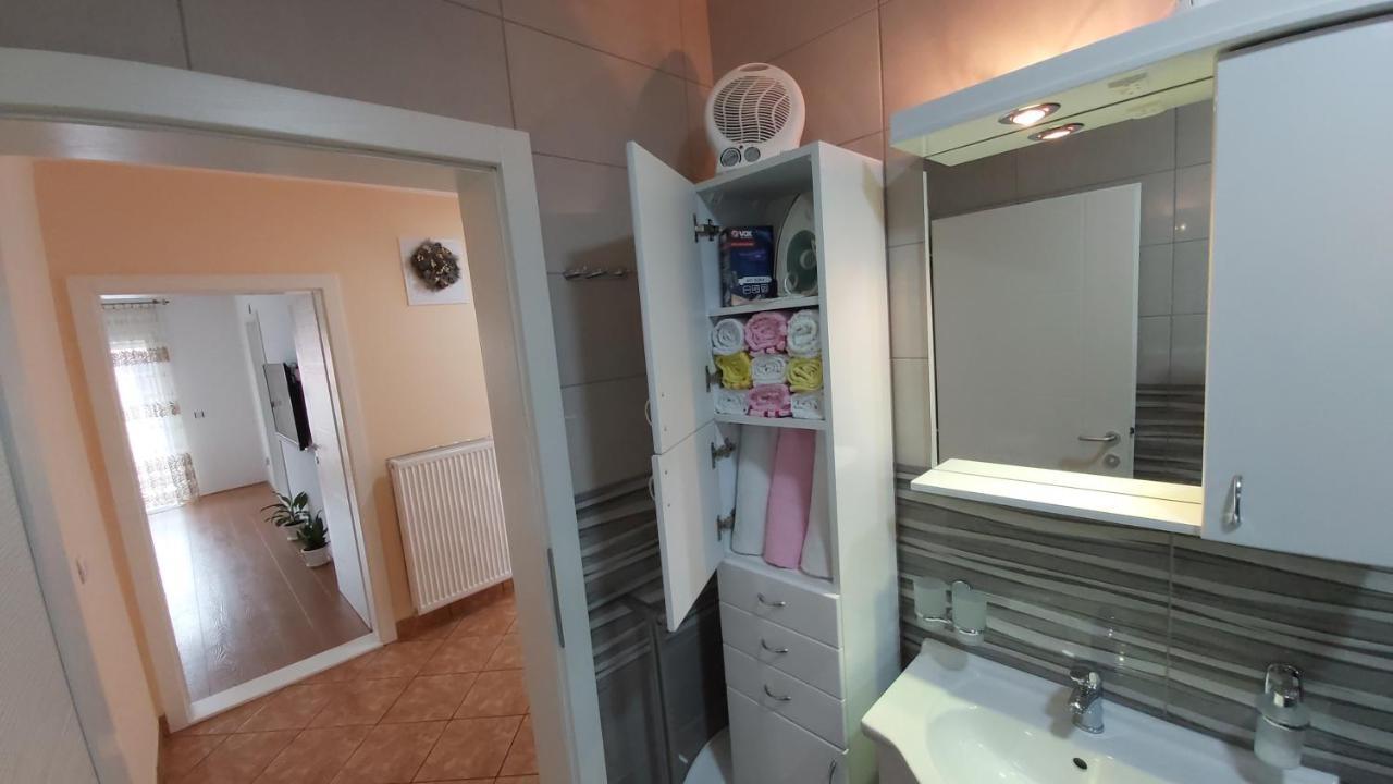 Ferienwohnung Exclusive Paraćin Exterior foto